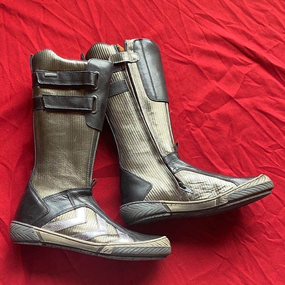 Black and Gold Petit shoes Tall Boots size 34